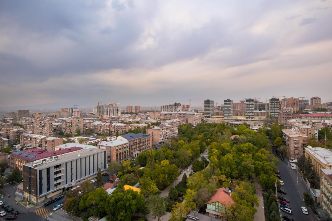 Hotelise L Bird Eye Apartment Yerevan Exterior foto