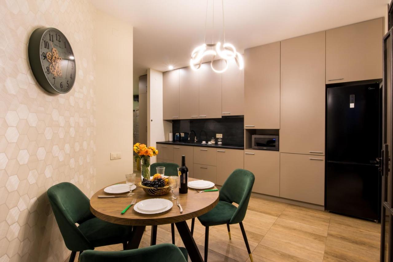 Hotelise L Bird Eye Apartment Yerevan Exterior foto